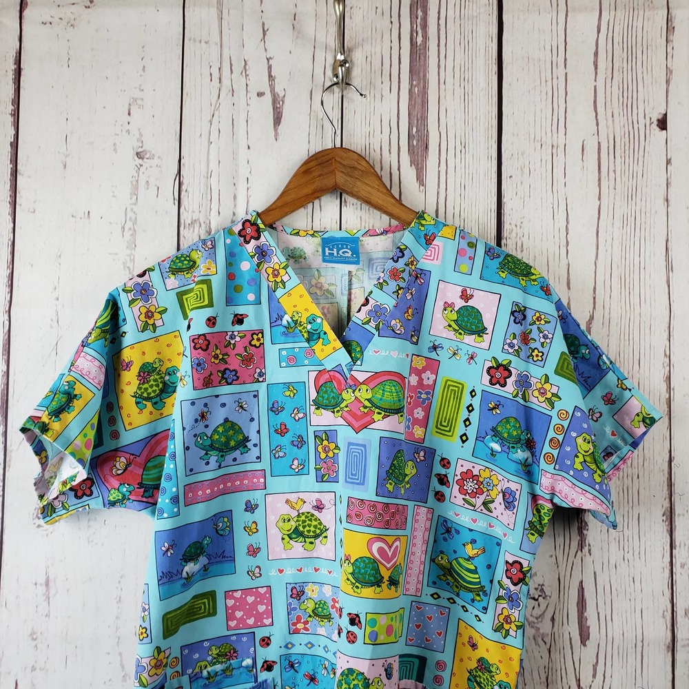H.Q. Printed Scrubs Womens Size Small/Medium Turtle Floral V Neck Blue